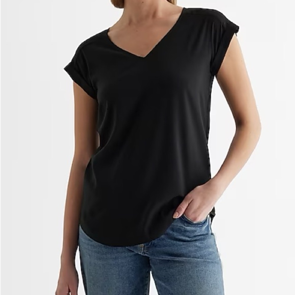 ☀️NWT☀️ Express Gramercy Black V-neck Top Sz XL